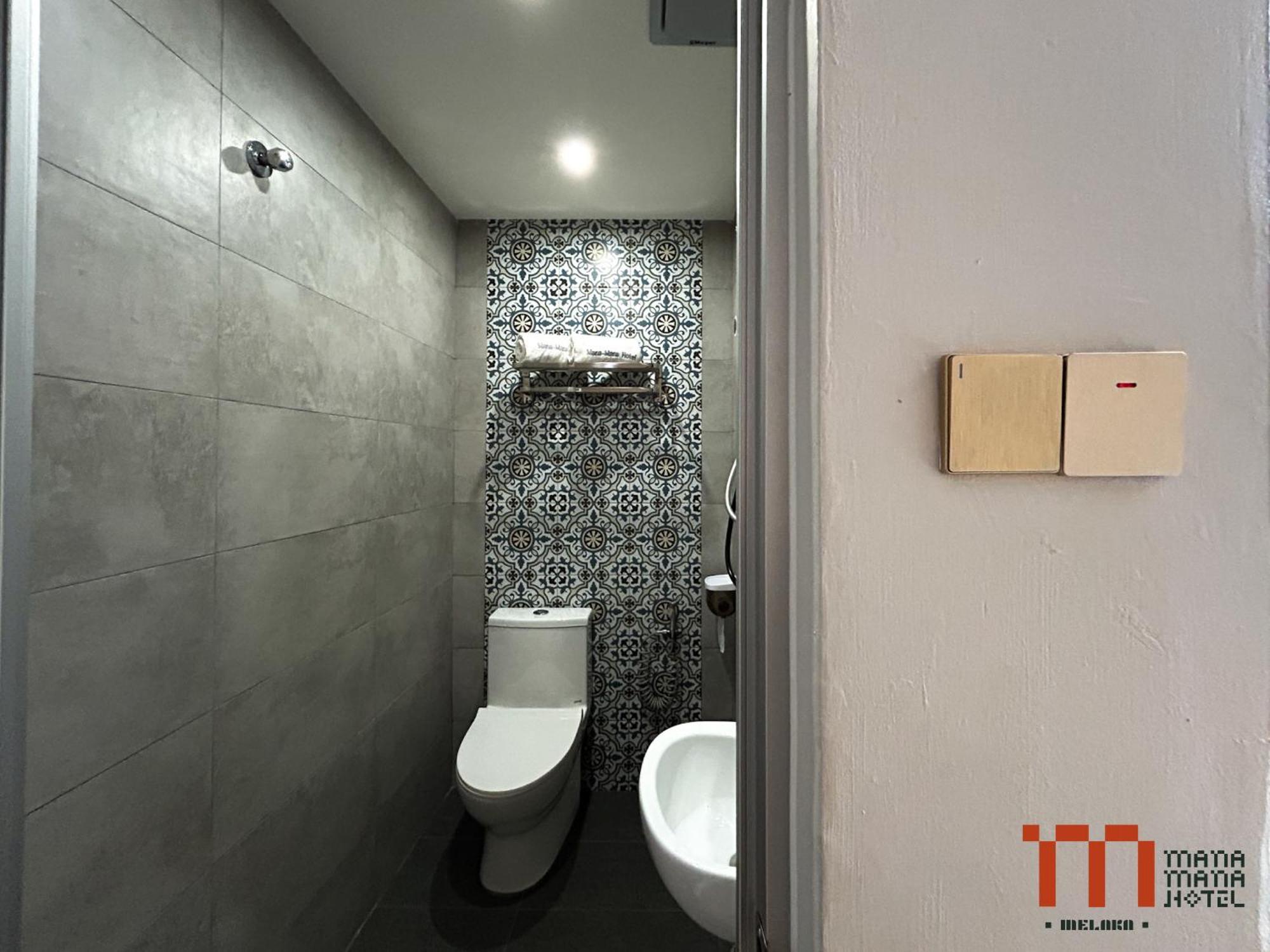Mana Mana Hotel • Melaka • Exterior photo